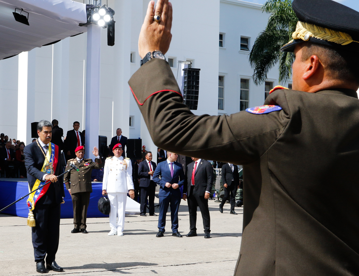 La Fuerza Armada de Venezuela reafirma su lealtad a Nicolás Maduro en un acto militar