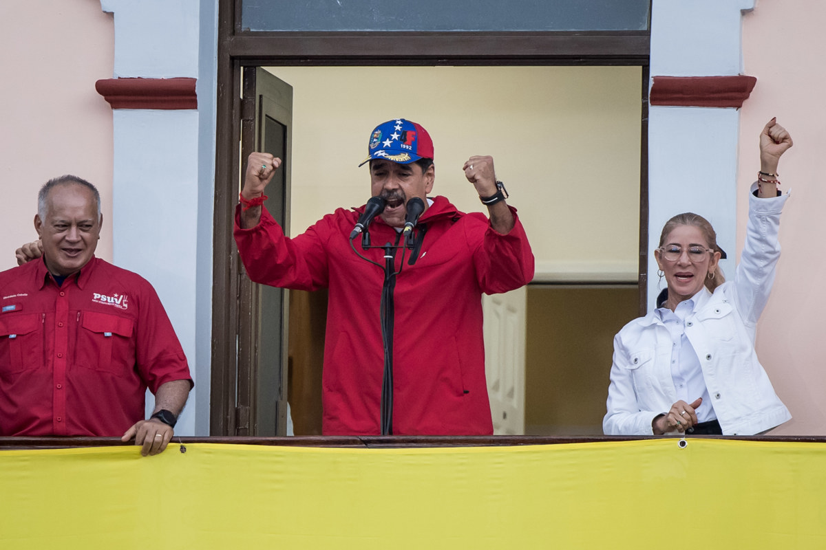 Maduro propone evaluar método para elegir candidatos