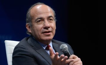 Felipe Calderón acompañará a González Urrutia hasta donde «las circunstancias lo permitan»