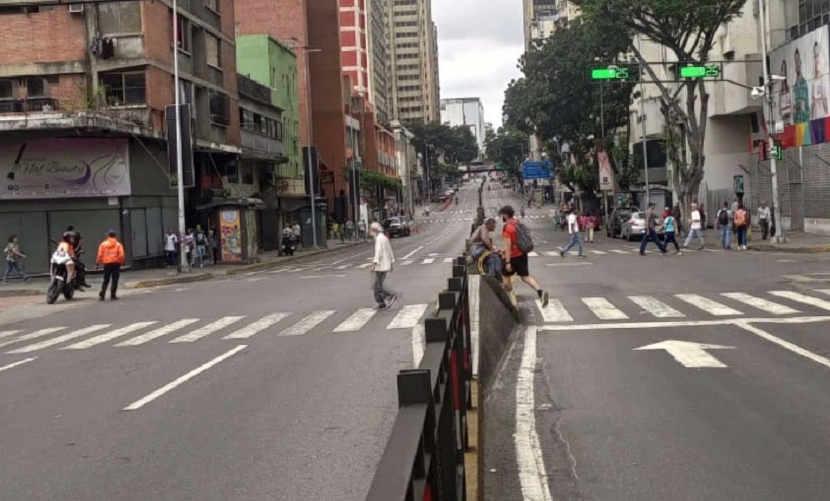 Algunos usuarios reportaron que las calles cerradas son las que dan directamente con Miraflores Foto Twitter