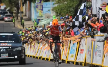 Venezolano Mendoza triunfa en la cuarta etapa de la Vuelta al Táchira y Araujo ratifica liderato