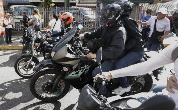 Denuncian la detención del motorizado que trasladó a María Corina Machado durante la protesta de este jueves