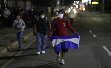 Honduras recibirá primer vuelo militar con migrantes retornados de EE UU