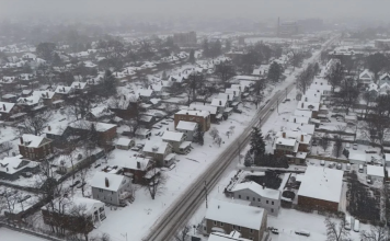 Cinco personas han muerto en el peor temporal de nieve en décadas en EE UU