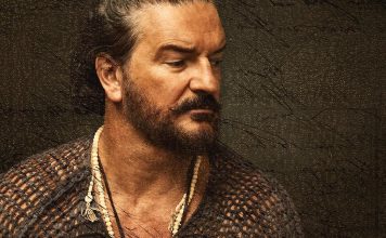 Ricardo Arjona regresa a escena con el álbum Seco