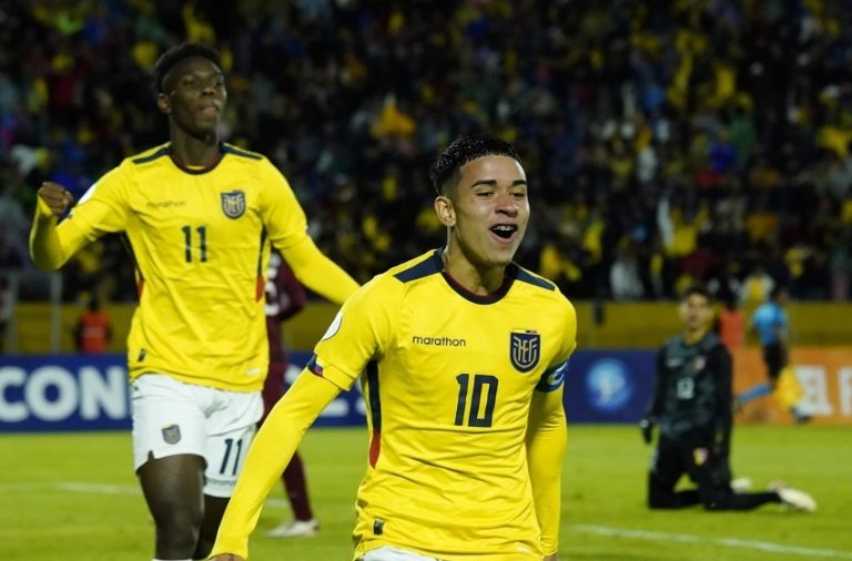 el-futbolista-kendry-paez-forma-parte-de-la-lista-de-convocados-de-la-seleccion-de-ecuador-para-disputar-el-sudamericano-sub-20-768×506