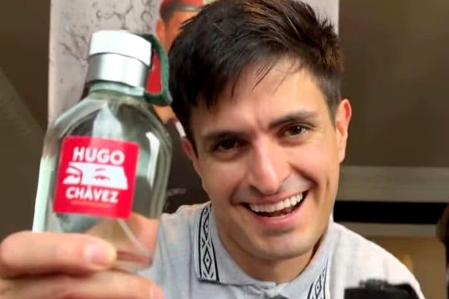 el-influencer-michelo-presento-un-perfume-anti-WYIAT7FYSZFERLQYV55XCSGQ7I