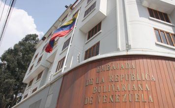 Bolivia denuncia atentado con arma de fuego en la Embajada de Venezuela en La Paz