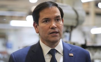 Rubio, la figura bilingüe y el doble lenguaje del EE UU primero de Trump Rubio, la figura bilingüe y el doble lenguaje del EE UU primero de Trump