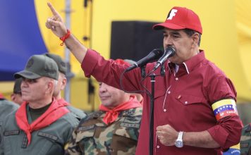 Maduro juramentará el primer proyecto para la reforma constitucional el 15 de febrero Maduro juramentará el primer proyecto para la reforma constitucional el 15 de febrero
