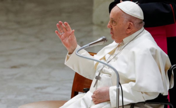 El papa Francisco muestra «una buena respuesta a la terapia»