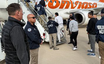 The White House confirmed the deportation of Venezuelan migrants on two flights