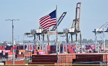 Trump abre la puerta a un compromiso en la guerra comercial con Canadá y México Trump abre la puerta a un compromiso en la guerra comercial con Canadá y México