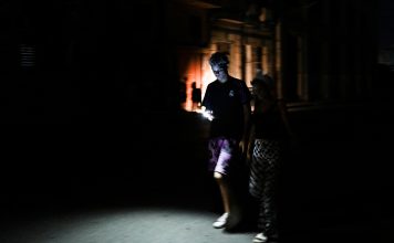 Cuba recupera poco a poco la luz tras 40 horas en apagón generalizado