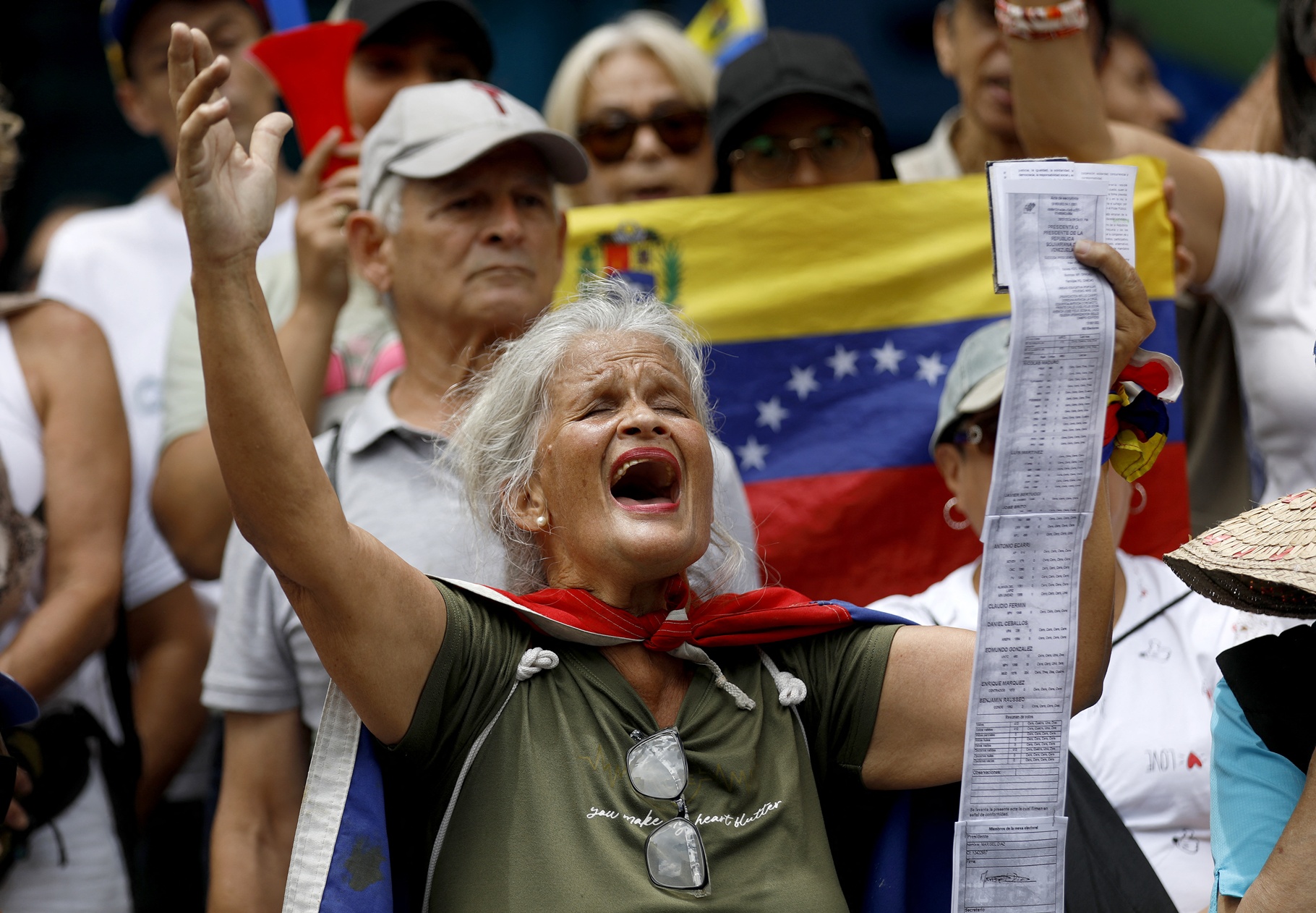 En una nueva encrucijada está la oposición democrática frente a la convocatoria a las elecciones generales para el próximo 25 de mayo.