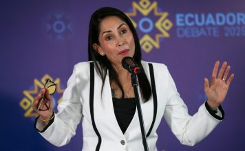 Candidata correísta a la Presidencia de Ecuador reconocerá a Maduro como presidente y deportará a los venezolanos