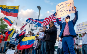 Venezolano con TPS: Mentiras del chavismo hacen peligrar nuestra situación