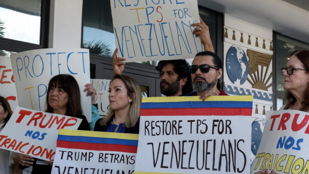 En 2021, la administración del entonces presidente Joe Biden concedió por primera vez el TPS a los venezolanos