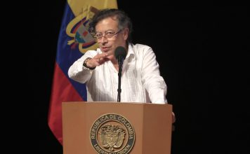 EE UU se niega a confirmar retiro de visa a Gustavo Petro: «Nuestros registros son confidenciales»