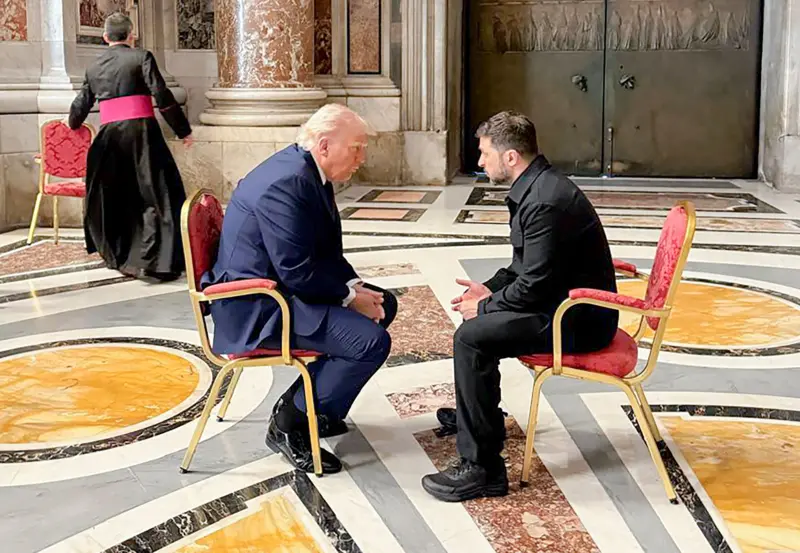 Trump y Zelenski tuvieron reunión al margen del funeral.