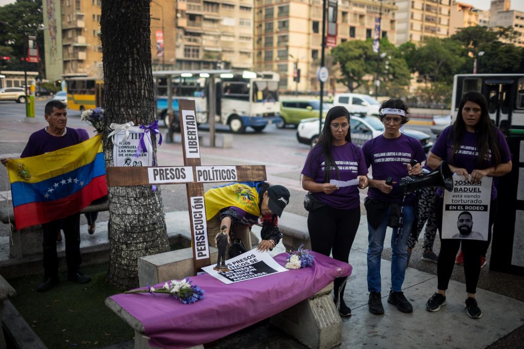 Clippve anunció que continuarán realizando actividades para exigir la liberación de los presos políticos