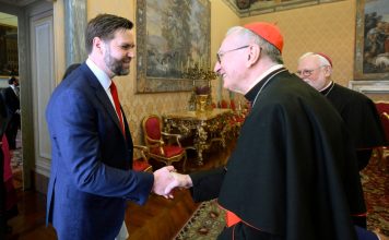JD Vance habla sobre migración en reunión con el número dos del Vaticano JD Vance habla sobre migración en reunión con el número dos del Vaticano