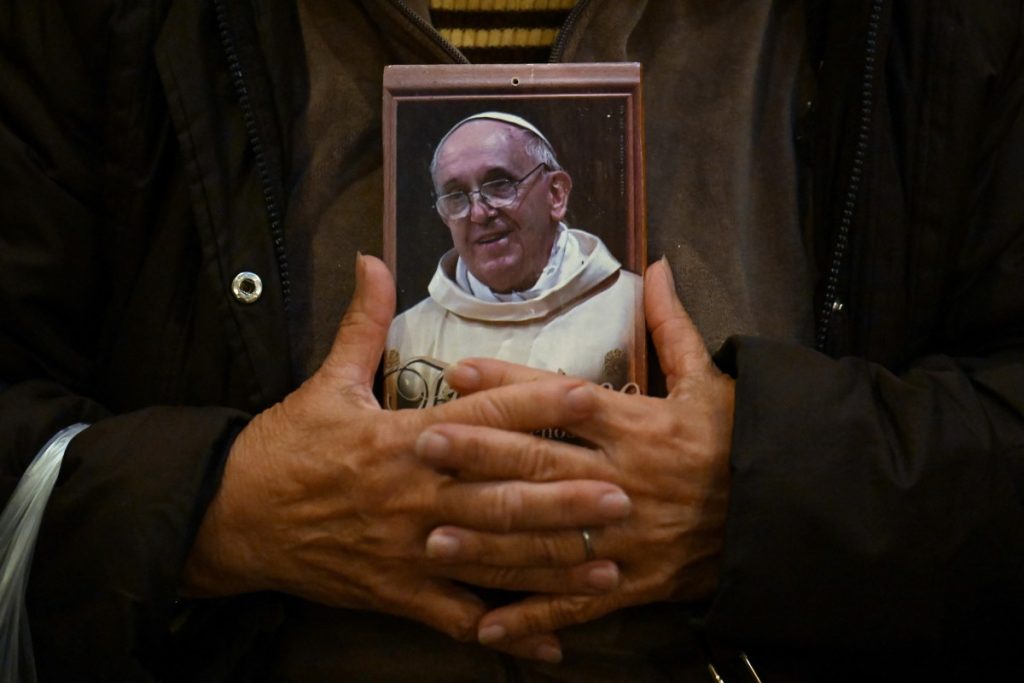 Nicolás Maduro lamentó este lunes la muerte del papa Francisco