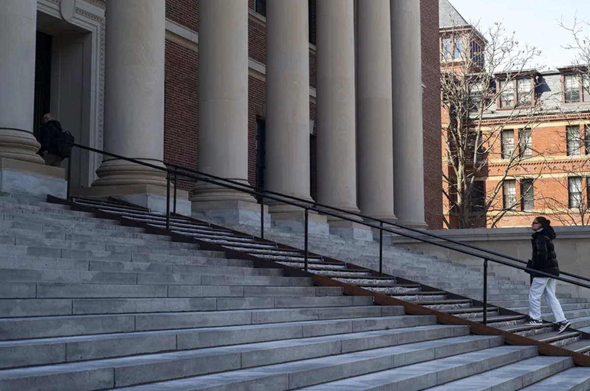 Biblioteca Harry Elkins Widener en el campus de la Universidad de Harvard
