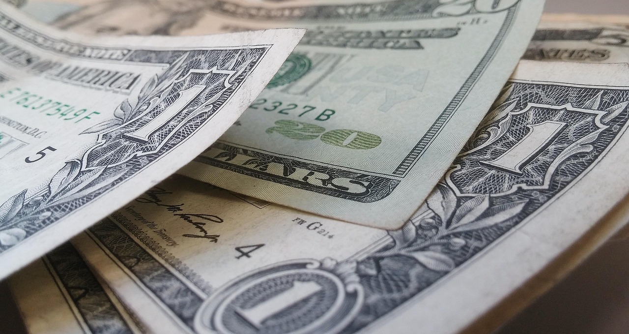 dollars-426023_1280
