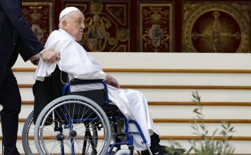 El papa Francisco quiere estar presente en la bendición Urbi et Orbi, aunque dependerá de su salud El papa Francisco quiere estar presente en la bendición Urbi et Orbi, aunque dependerá de su salud