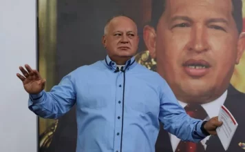 Cabello asegura que salida de opositores de la embajada argentina fue producto de una negociación Cabello asegura que salida de opositores de la embajada argentina fue producto de una negociación