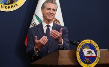 California busca detener inscripciones a programa de salud pública para indocumentados