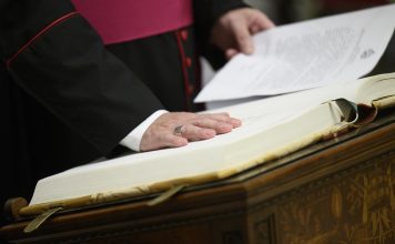 El juramento que hicieron los cardenales antes de encerrarse en el cónclave El juramento que hicieron los cardenales antes de encerrarse en el cónclave