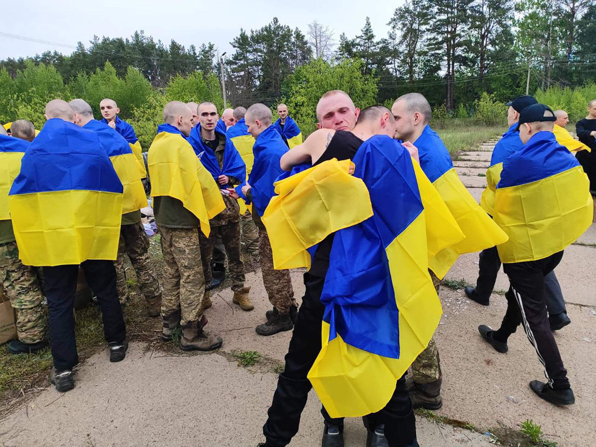205 Ukrainian soldiers return from Russian captivity