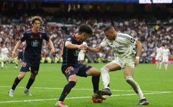 El Real Madrid sufre pero se aferra a la Liga con doblete de Mbappé