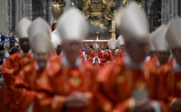 Dominique Mamberti, el cardenal que anunciará el «Habemus papam» Dominique Mamberti, el cardenal que anunciará el «Habemus papam»