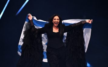 Advierten a RTVE por comentarios sobre Gaza durante Eurovisión: «Es un programa de entretenimiento apolítico» Advierten a RTVE por comentarios sobre Gaza durante Eurovisión: «Es un programa de entretenimiento apolítico»