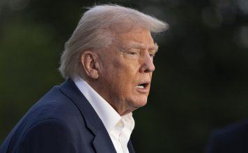 Trump niega aspiraciones a un tercer mandato y perfila a Vance y Rubio como sustitutos