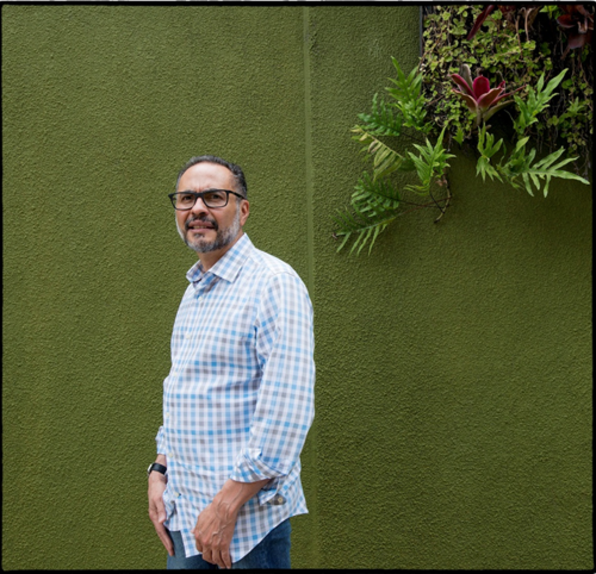 Freddy Javier Guevara: “Cada quien guarda su infierno particular de creencias invisibles”