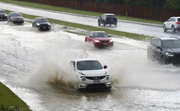 Texas en alerta: tormentas causan inundaciones, tornados y cancelación de cientos de vuelos Texas en alerta: tormentas causan inundaciones, tornados y cancelación de cientos de vuelos