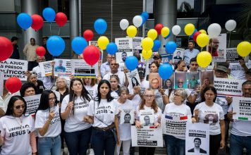 Oposición y ONG se solidarizan con madres de presos políticos