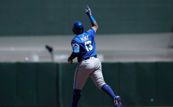 Salvador Pérez hace historia como receptor en las Grandes Ligas
