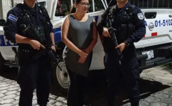 Detuvieron a abogada que asistía a migrantes venezolanos deportados a El Salvador