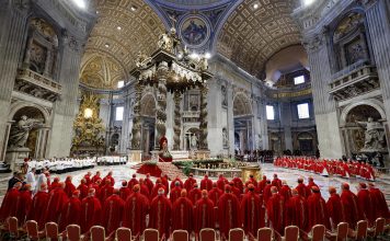 Comenzó la misa previa al cónclave para elegir al Papa