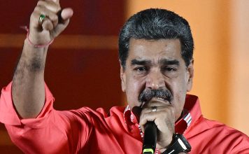 Venezolanos siguen esperando el bono único familiar que prometió Maduro Venezolanos siguen esperando el bono único familiar que prometió Maduro