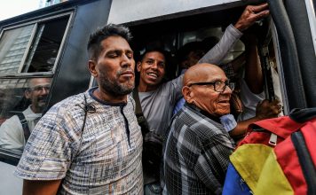 Transportistas de Venezuela piden anclar el pasaje al dólar: «Es complicado cobrar 25 bolívares» Transportistas de Venezuela piden anclar el pasaje al dólar: «Es complicado cobrar 25 bolívares»