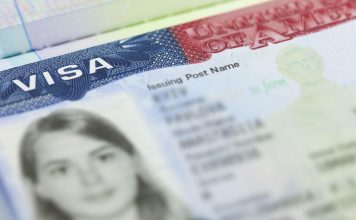 Revés judicial para Trump: juez prohíbe revocar las visas de los estudiantes internacionales