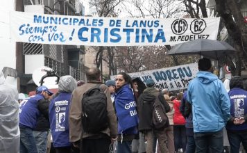 Seguidores de Cristina Fernández mantienen manifestaciones de apoyo frente a su residencia Seguidores de Cristina Fernández mantienen manifestaciones de apoyo frente a su residencia