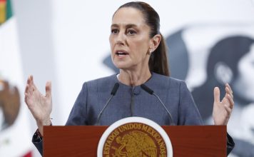 Sheinbaum: «No es con redadas y violencia como se va a atender el fenómeno migratorio» Sheinbaum: «No es con redadas y violencia como se va a atender el fenómeno migratorio»