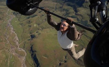 Tom Cruise achieves Guinness record for dangerous acrobatics in impossible mission Tom Cruise achieves Guinness record for dangerous acrobatics in impossible mission